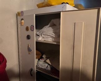 Vinatge metal cabinet