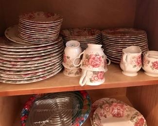 Springtime Dining Set with romantic roses