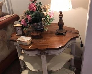 End table with decorative