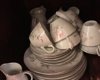 Delicate Tea Set