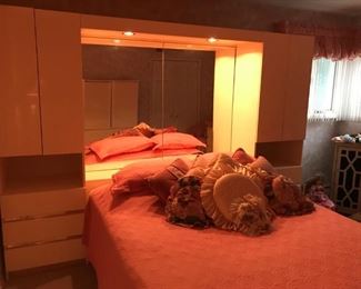 Build in bed with mirror, storage and lighting
