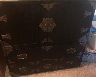 You may purchase now for $ 680 black lacquer elm
Winner will be selected 6/13; You must be prepared to pay when you receive the call; Your bid must be above 50% of the original asking price