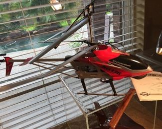 REMOTE CONTROL HELICOPTER