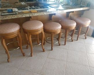 Very nice solid oak wood stools! 2 bar height, 3 counter height!