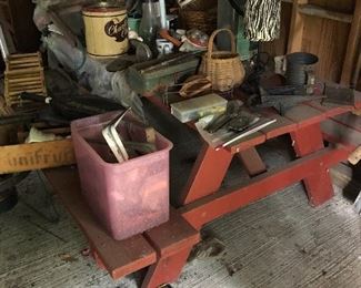 Picnic table