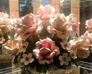 Large Capodimonte rose arrangement