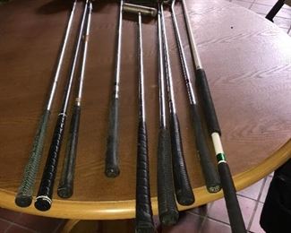 Golf clubs putters