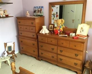 Bedroom furniture: Chest & Dresser