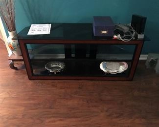 entertainment center/tv stand