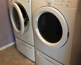 Frigidaire front load washer & dryer with pedestals 