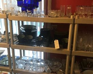 Kitchen Items/Dishes/glassware