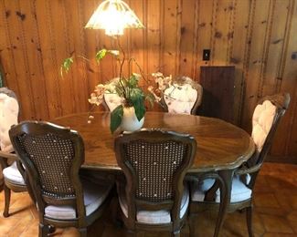 Drexel Heritage dining table and chairs, leaf