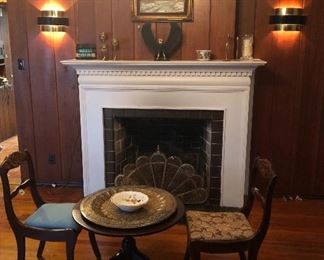 Small tilt top table