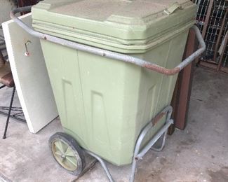 Aluminum trash can dolly