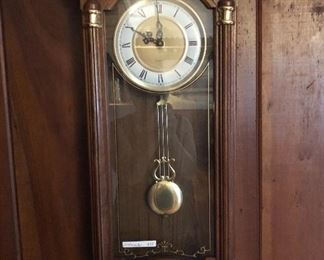 Pendulum wall clock