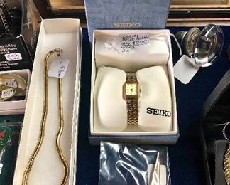 SEIKO Ladies Watch and Vintage Necklace (c.1940's)
