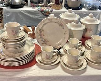 Vintage PFALTZGRAFF (33 Pieces) with Matching Canister Set