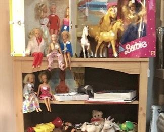 BARBIE Dolls & Barbie Case 