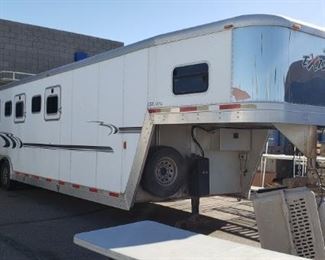 2004 Exiss 6 horse trailer