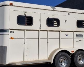 1995 Logan 2 horse trailer