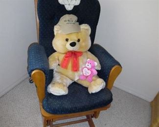 Maple Nursing chair, glider