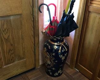 Asian decorative large vase/umbrella stand