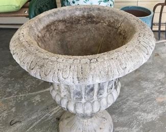 Cement urn