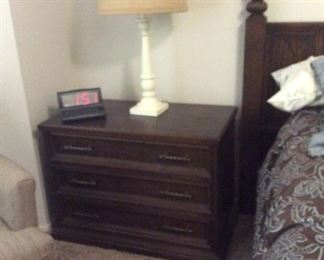 Side table pair, pair white lamps