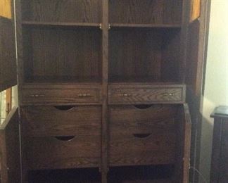Armoire fully opened
