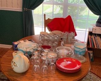 Two sets of Vintage Pyrex Amish Butterprint dishes 
