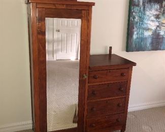 Oak shif-a-robe dresser