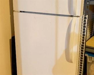 Refrigerator/freezer -upright 