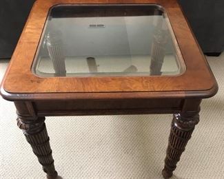 Glass top and wood end table https://ctbids.com/#!/description/share/189843