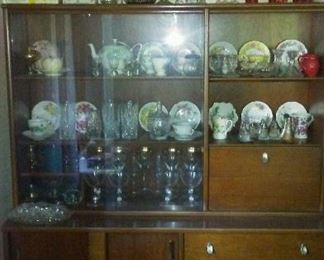 Contemp China cabinet