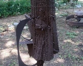 Reed Hoover yard art