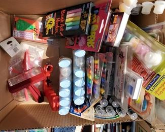 Markers, Paint Sets, Chalk, Paint Pens