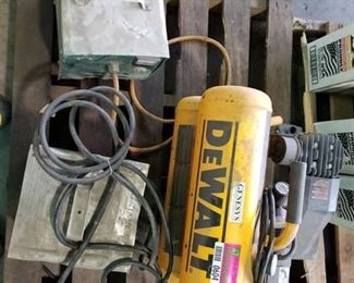 Dewalt 4 Gal Air Compressor and 2 Power Chargers