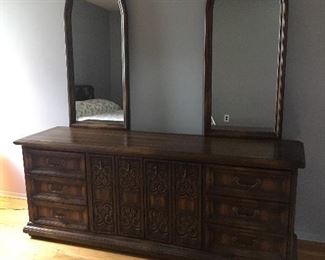 Dresser