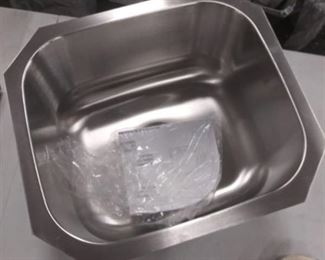 Stainless Steel 16 in x 18 in x 9 D Undermout Sink