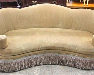 — GREAT Model — 

NICE Donatello Schnadig Curve Upholstered Decorator Sofa with Fringe and Throw Pillows 

Auction Estimate $300-$600 – Located Inside 

  
