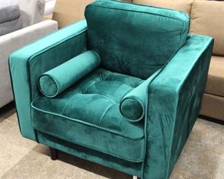  NEW Green Upholstered Modern Design Club Chair with Pillows

Auction Estimate $100-$300 – Located Inside 