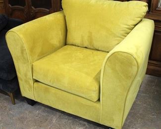  NEW Upholstered Club Chair

Auction Estimate $100-$300 – Located Inside 