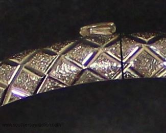  14 Karat White Gold Bangle Bracelet

Auction Estimate $200-$400 – Located Inside 