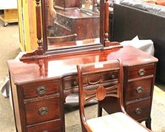 6 Piece Mahogany Bedroom Set with Full Size Bed 

Auction Estimate $300-$600 – Located Inside 
