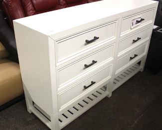  NEW Country Paint Decorator 6 Drawer Dresser

Located Inside – Auction Estimate $200-$400 