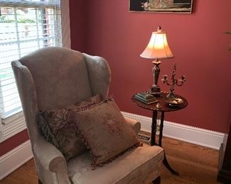 2 wingback chairs in perfect condition