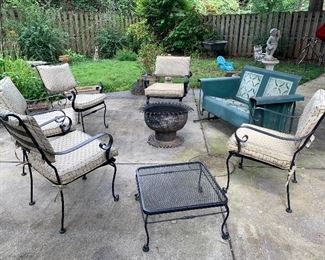 Outdoor wrought iron set with five chairs and end table