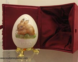  Hummel 1980 Rabbit Egg on Stand with Box

Auction Estimate $20-$40 – Located Glassware 