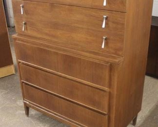Mid Century Modern “New York Exhibit Corp.”

Danish Walnut 2 over 3 Drawers Step Back 6 Drawer Chest

Auction Estimate $200-$400 – Located Inside