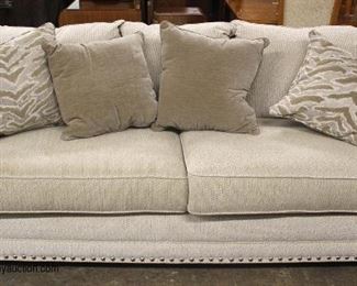  NEW “Simmons Furniture Proudly Made in the USA, Beautyrest Pocketed Coil Seating” Tweed Upholstered Decorator Sofa with Decorative Pillows and Tags

Auction Estimate $400-$800 – Located Inside 